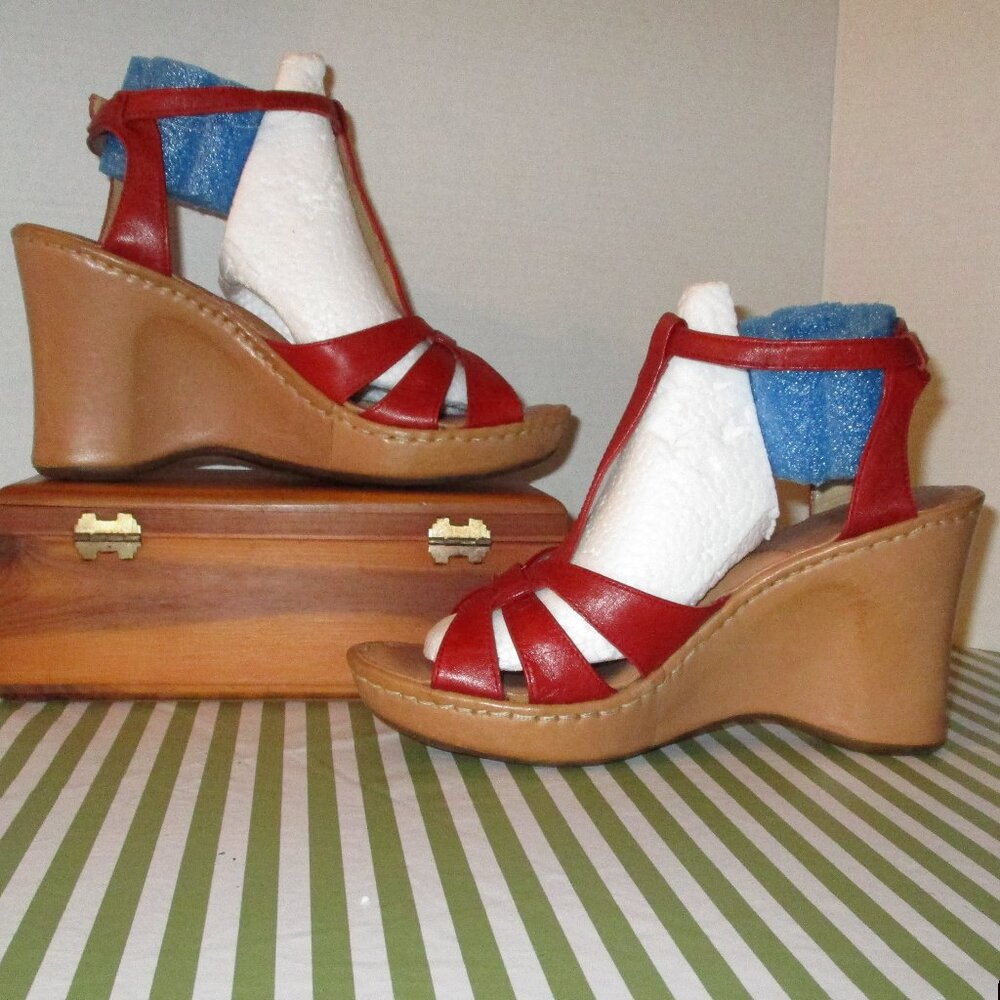 Born Platform Sandals - Picture 4 of 16